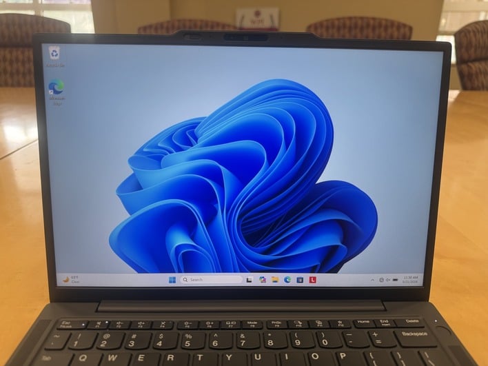 Дисплей Lenovo ThinkPad X13 Gen 6 — изображение: HotHardware
